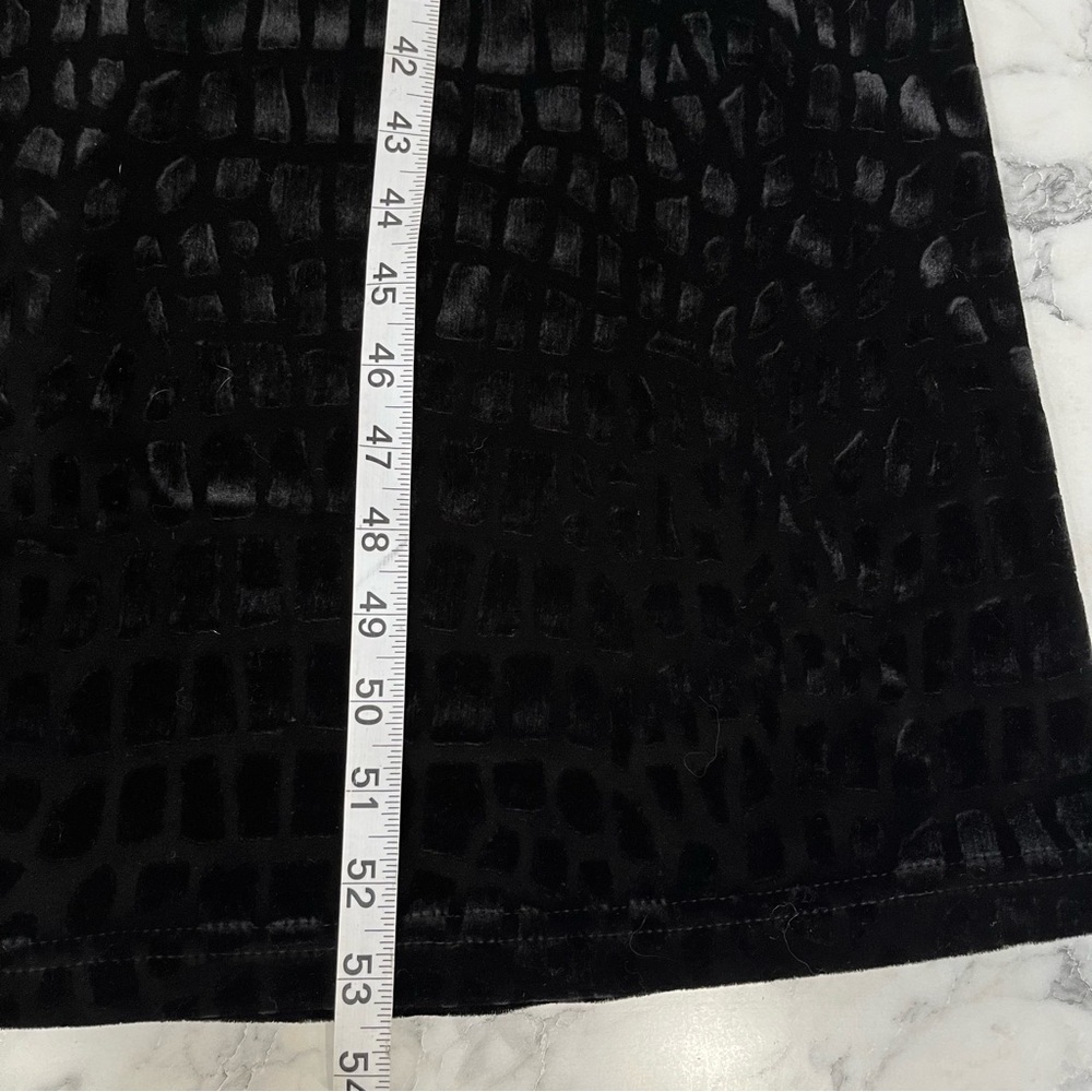 Vintage black sleeveless burnout velvet maxi dress with a crocodile print - Picture 9 of 12